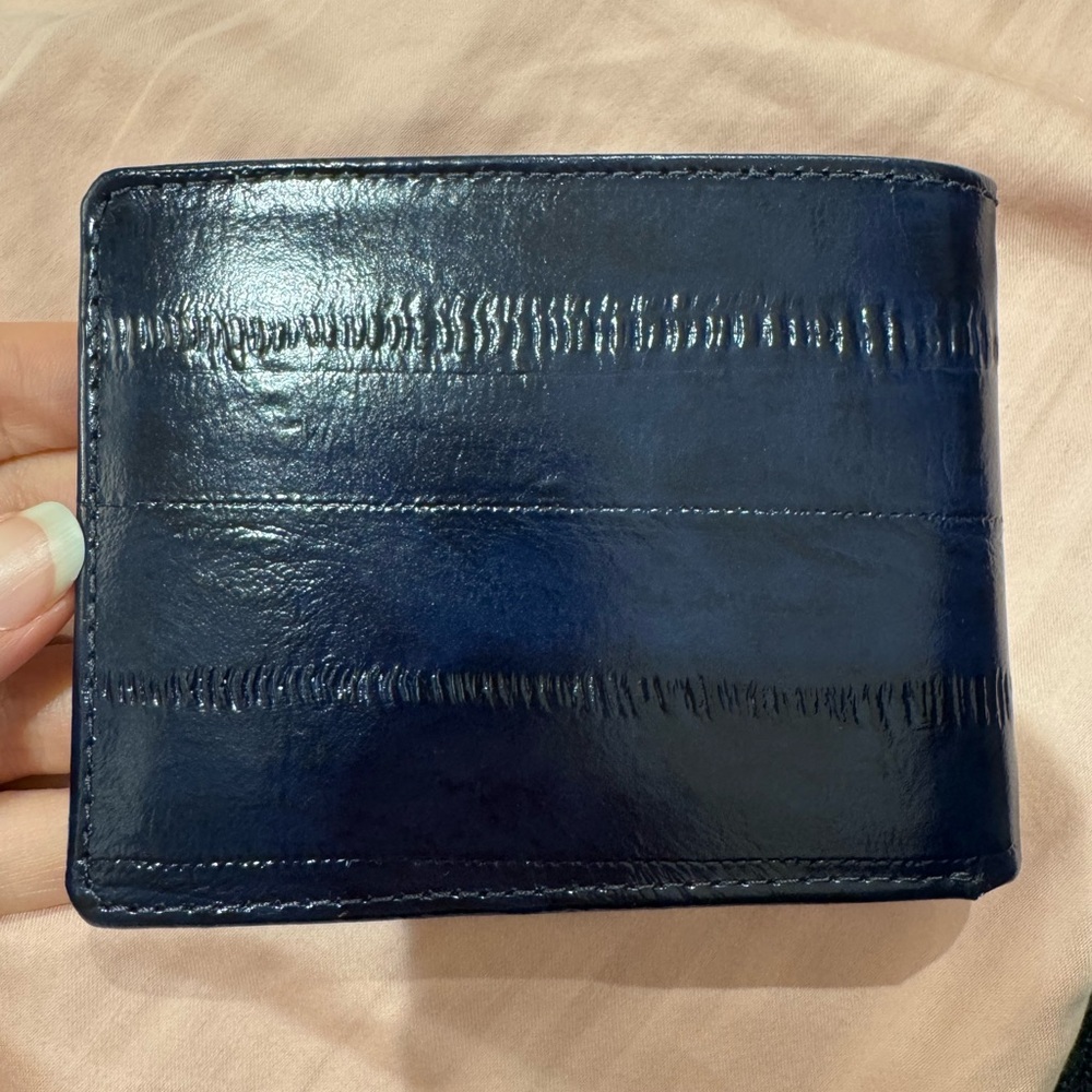 NWOT Brahmin Midnight Blue Leather Bifold Wallet